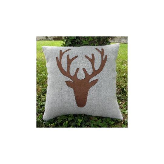 Deer head alpaca cushion, light gray