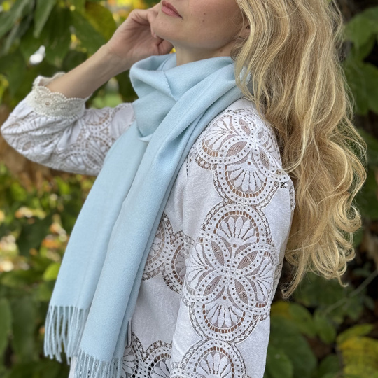 echarpe_alpaga_bleu_clair_800_5